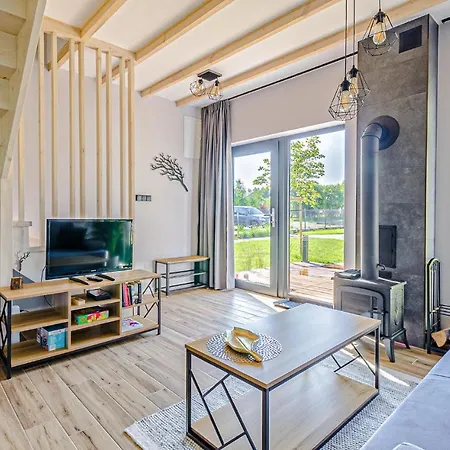 Awesome Home In Lubiatowo With Wifi And 2 Bedrooms Feriehus