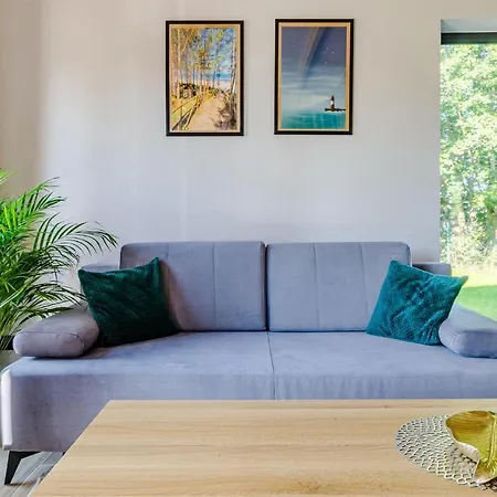 Feriehus Awesome Home In Lubiatowo With Wifi And 2 Bedrooms *